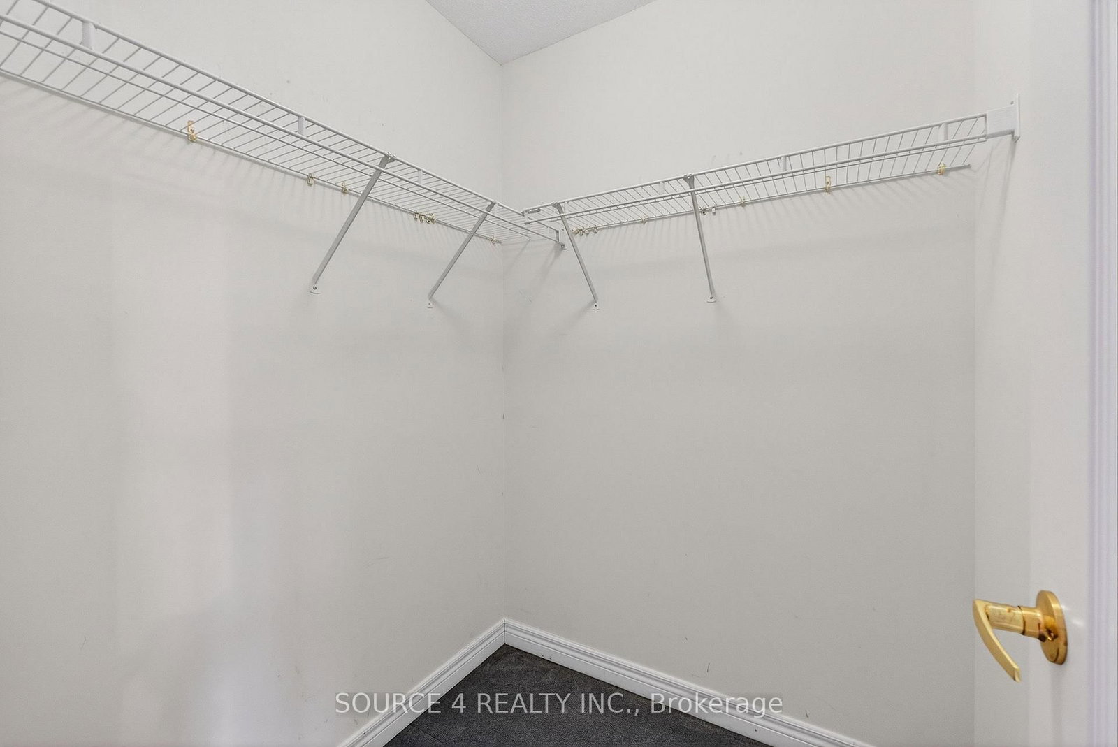 Semi-Detached House for sale at 19 Rainy Dale Road, Brampton, Ontario, L6V 4S7 - Madoc - MLS: W12925566