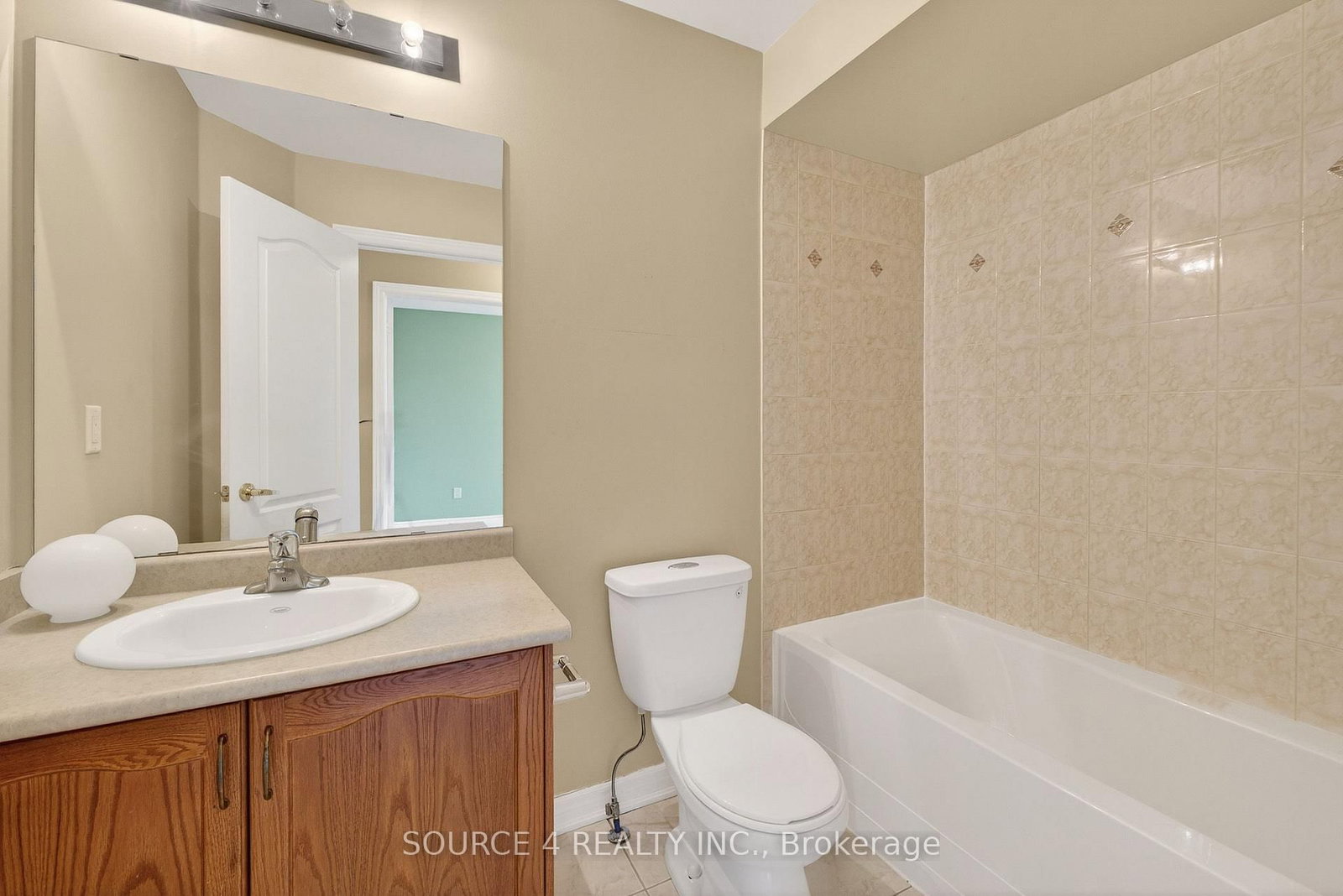 Semi-Detached House for sale at 19 Rainy Dale Road, Brampton, Ontario, L6V 4S7 - Madoc - MLS: W12925566