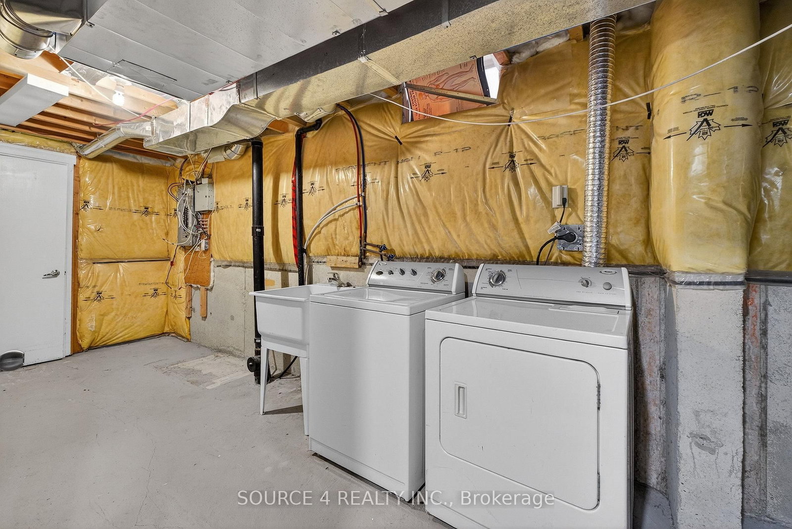 Semi-Detached House for sale at 19 Rainy Dale Road, Brampton, Ontario, L6V 4S7 - Madoc - MLS: W12925566