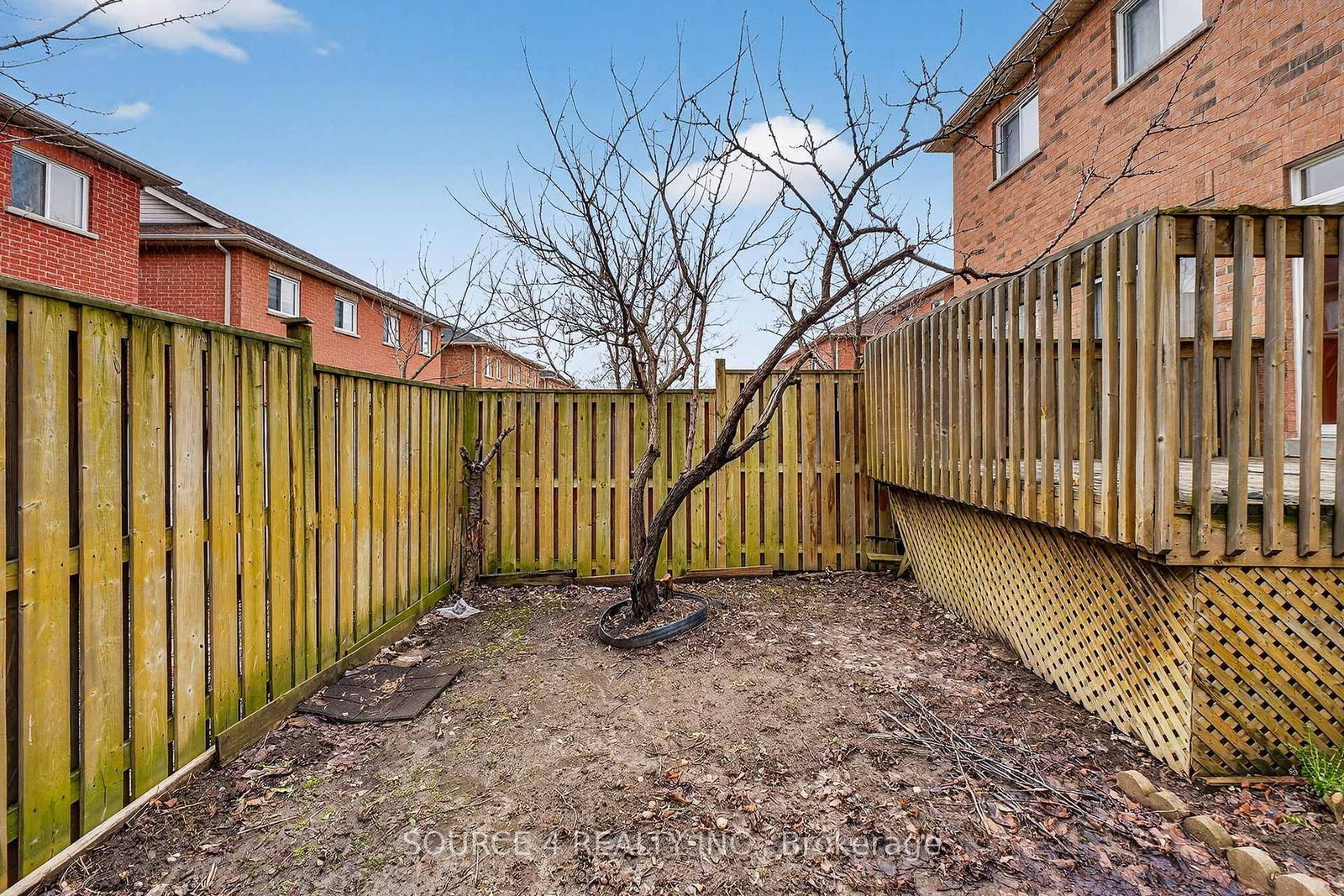 Semi-Detached House for sale at 19 Rainy Dale Road, Brampton, Ontario, L6V 4S7 - Madoc - MLS: W12925566