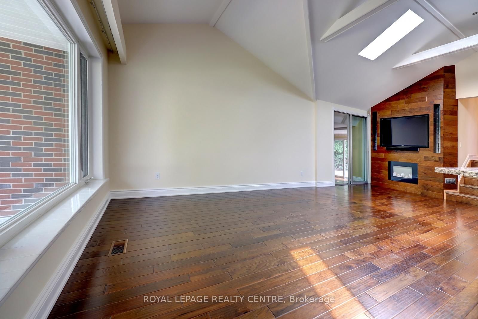 753 Fletcher Valley Crescent - Photo 7