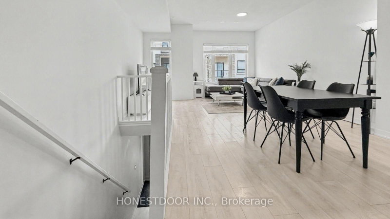 1095 Cooke Blvd photo 4