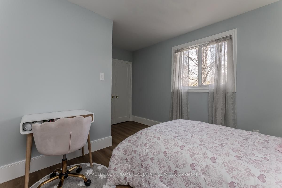 Townhouse for sale at 621 Francis Road, Burlington, Ontario, L7T 3X6 - LaSalle - MLS: W12926172