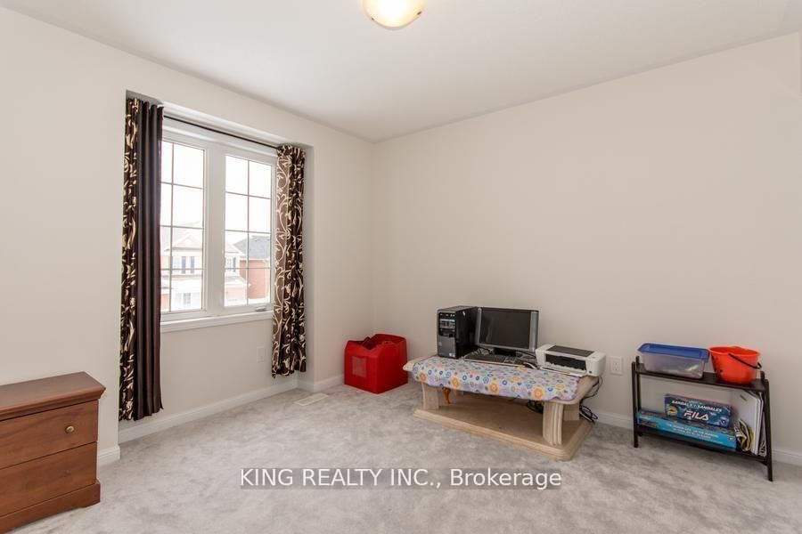 Detached House for lease at 230 Cedric Terrace, Milton, Ontario, L9T 8P1 - Harrison - MLS: W12926208