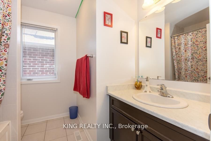 Detached House for lease at 230 Cedric Terrace, Milton, Ontario, L9T 8P1 - Harrison - MLS: W12926208