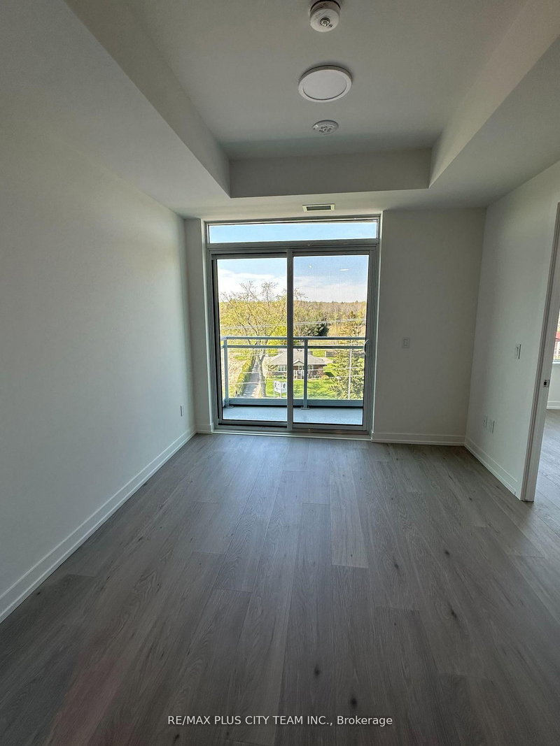 526 - 2501 Saw Whet Blvd, Oakville, L6M 5N2 | Image 2