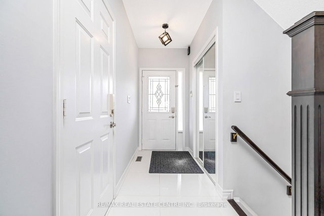 1617 Cartwright Crescent
