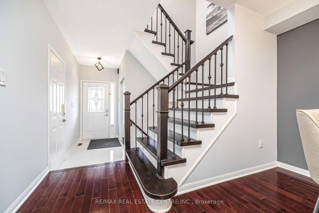 1617 Cartwright Crescent