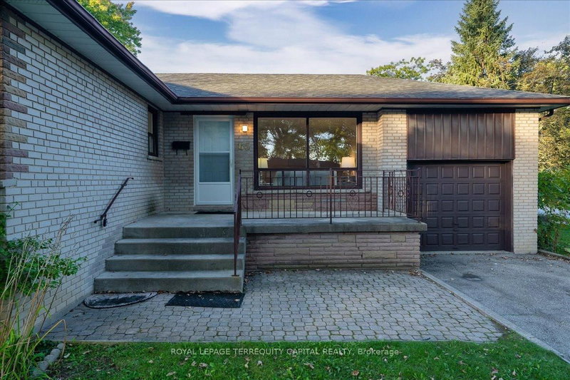 65 Glenmanor Dr, Oakville, L6K 2B3 | Image 2
