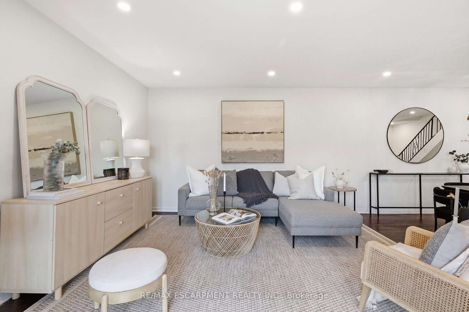 Townhouse for sale at 587 Timber Lane, Burlington, Ontario, L7L 4B1 - Appleby - MLS: W12926654