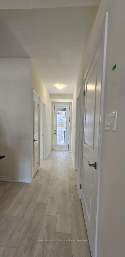 52 - 70 Knotsberry Circ, Brampton, L7A 0S2 | Image 3