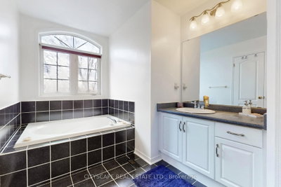 7218 Lulworth Mississauga,Ontario L5N 7X2 — Photo 22