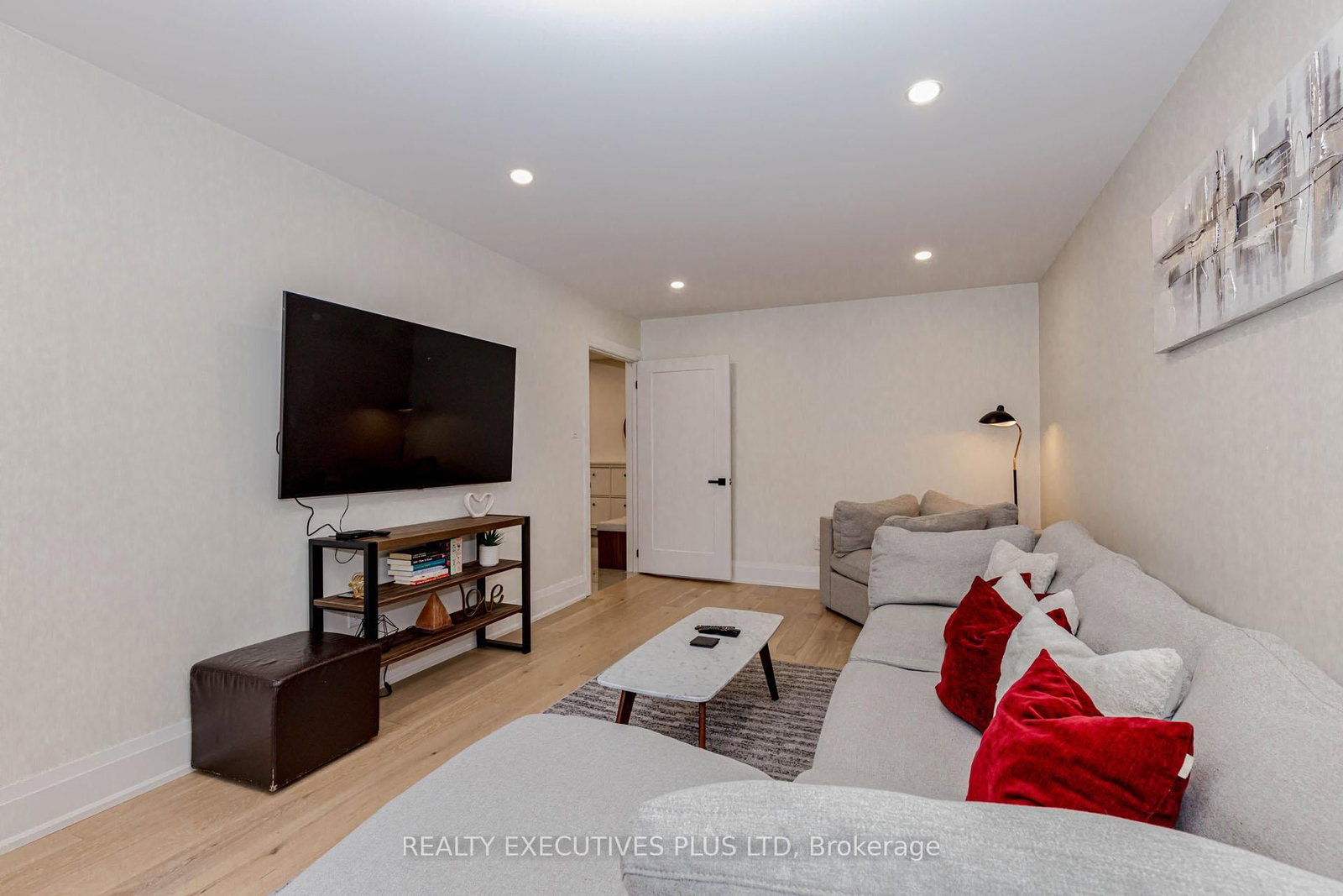 Detached House for sale at 68 Leander Street, Brampton, Ontario, L6S 3M7 - Westgate - MLS: W12926830