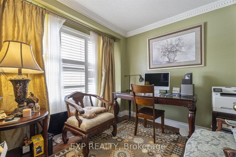 76 Hiberton Brampton,ON L7A 3C9 — Photo 4