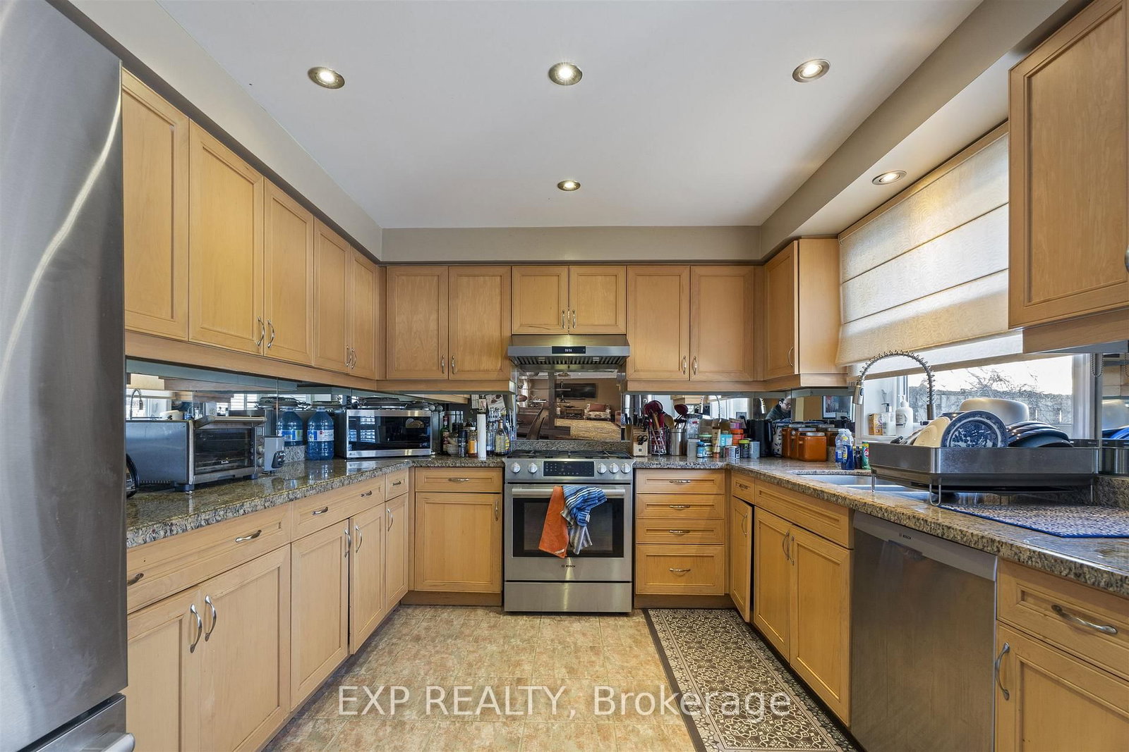 76 Hiberton Brampton,ON L7A 3C9 — Photo 6