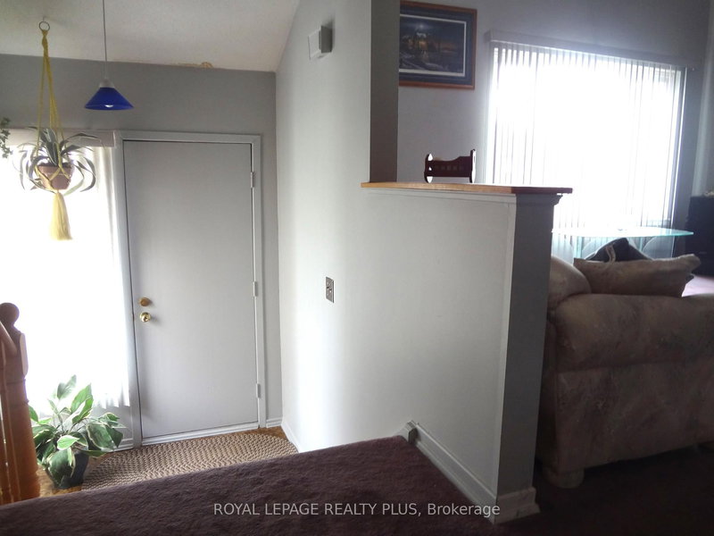 4170 Treetop Cres, Mississauga, L5L 2L9 | Image 3