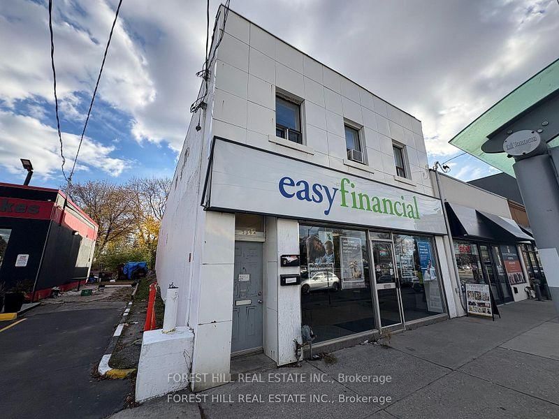 home for lease on A-739 The Queensway null