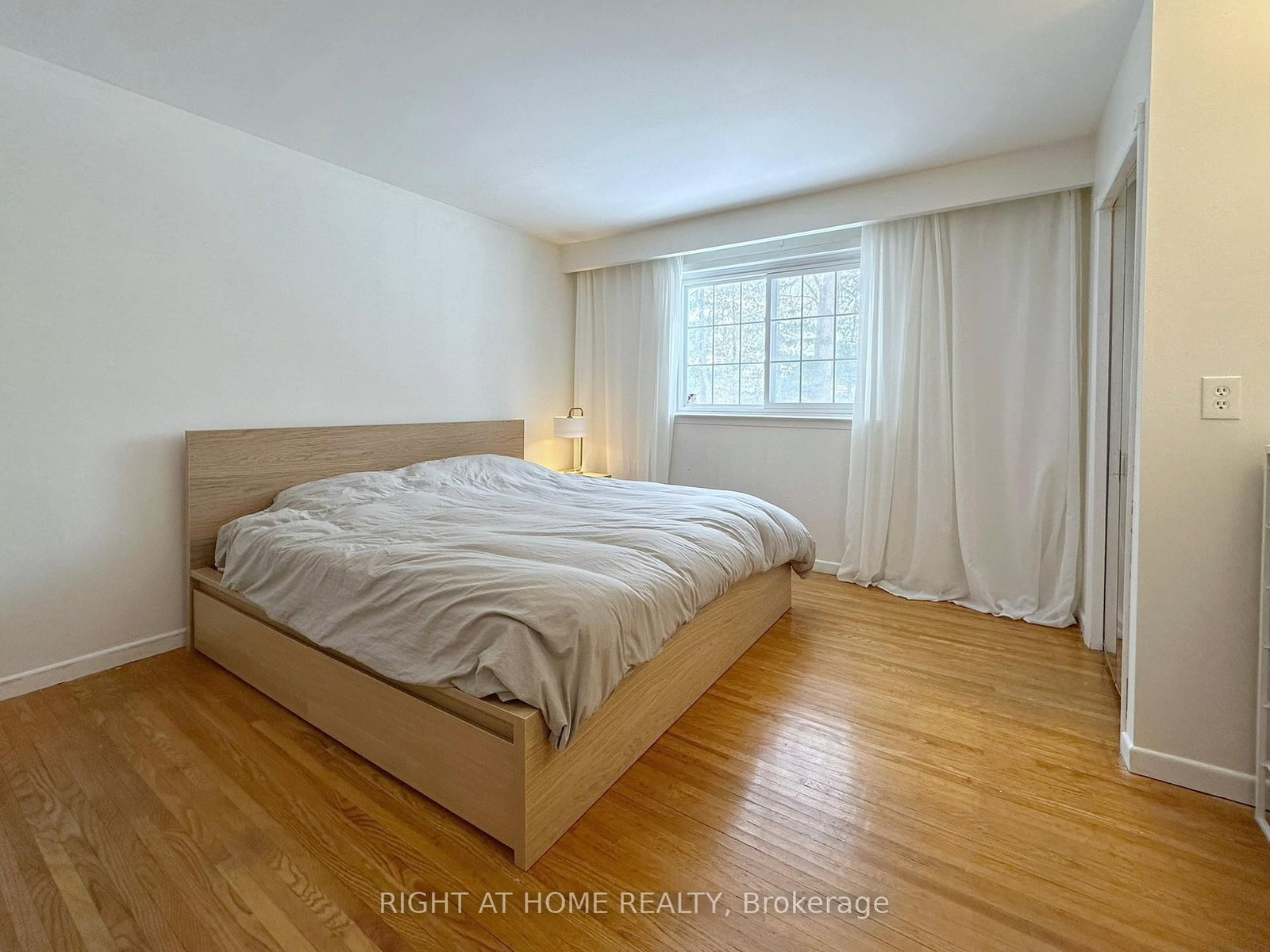 Detached House for sale at 772 Wylan Court, Mississauga, Ontario, L5J 2T5 - Clarkson - MLS: W12927060