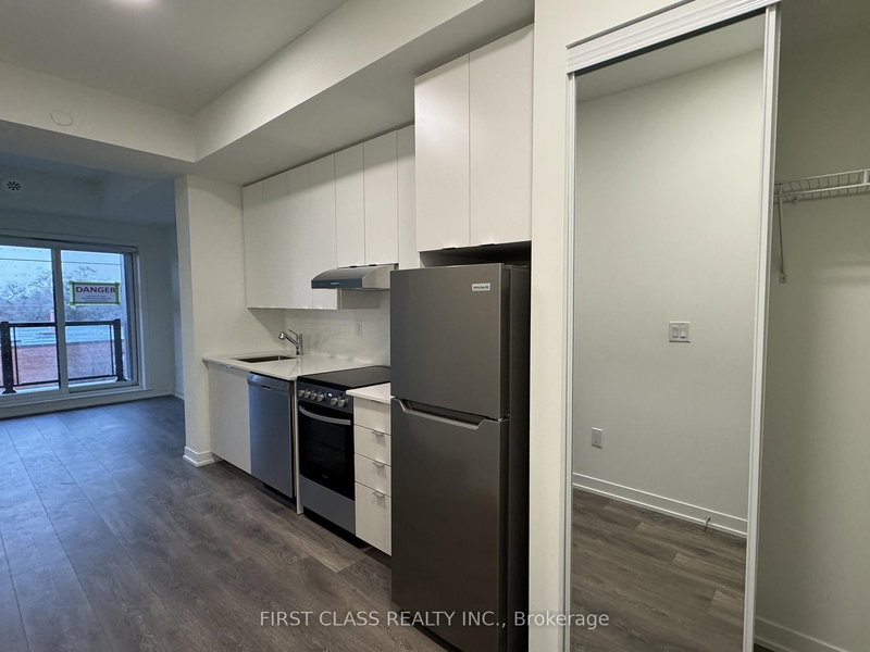 home for lease on 301-165 Canon Jackson Drive