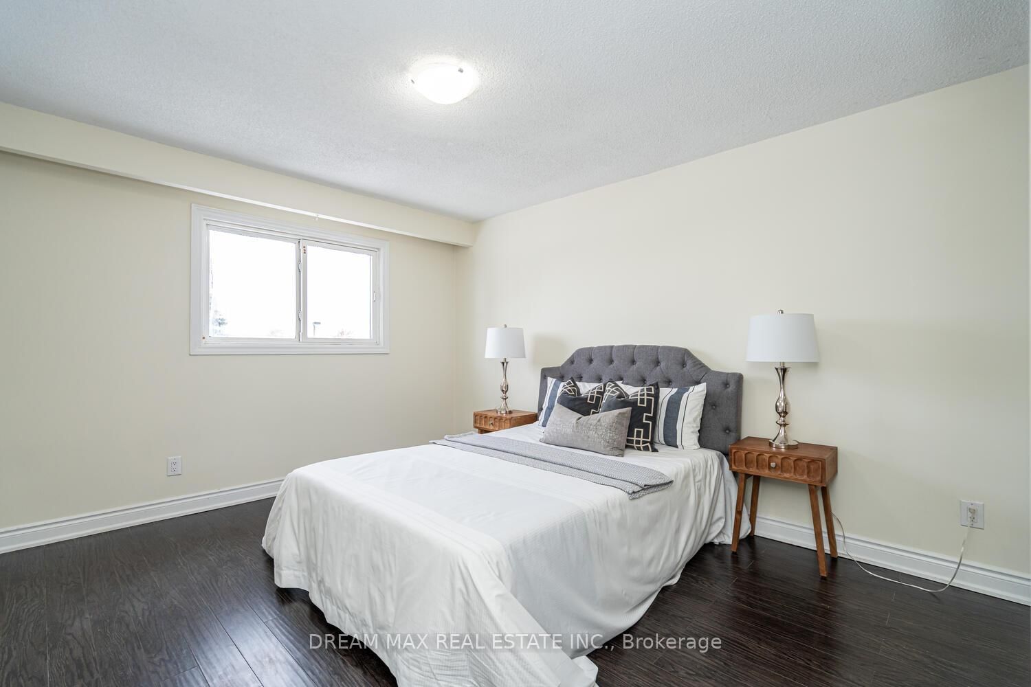 Detached House for sale at 68 Winterfold Drive, Brampton, Ontario, L6V 3T2 - Madoc - MLS: W12927206