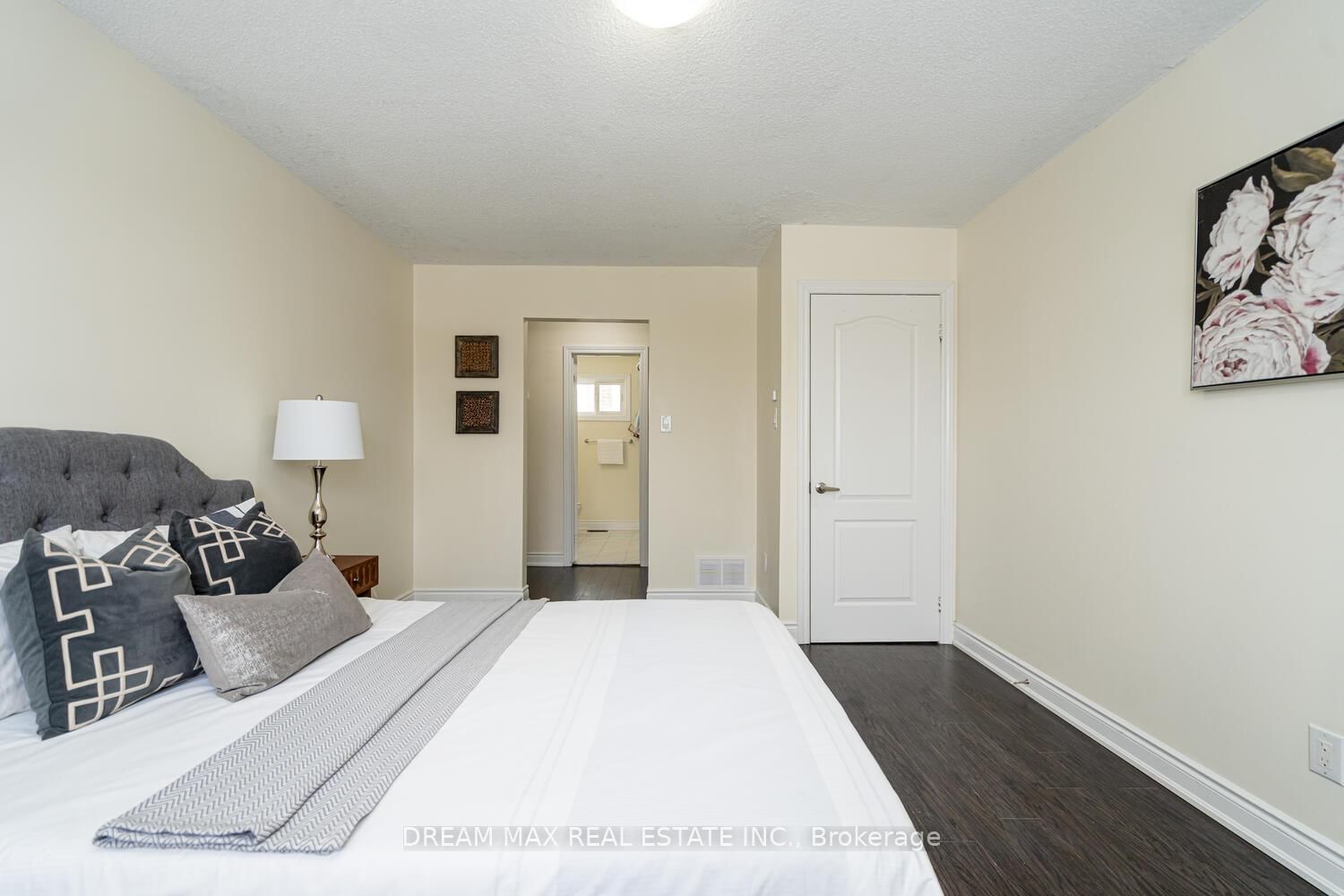 Detached House for sale at 68 Winterfold Drive, Brampton, Ontario, L6V 3T2 - Madoc - MLS: W12927206