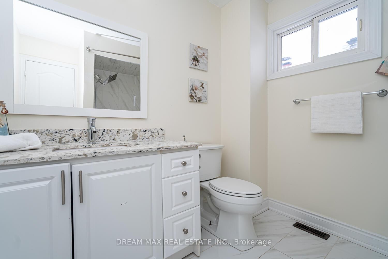 Detached House for sale at 68 Winterfold Drive, Brampton, Ontario, L6V 3T2 - Madoc - MLS: W12927206