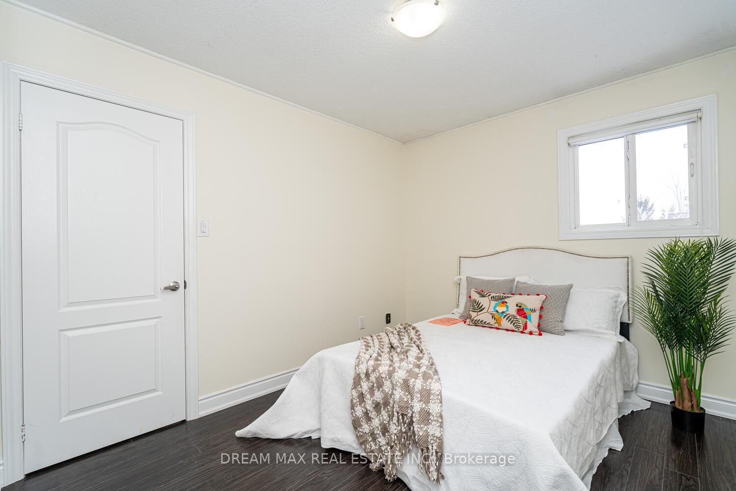 Detached House for sale at 68 Winterfold Drive, Brampton, Ontario, L6V 3T2 - Madoc - MLS: W12927206