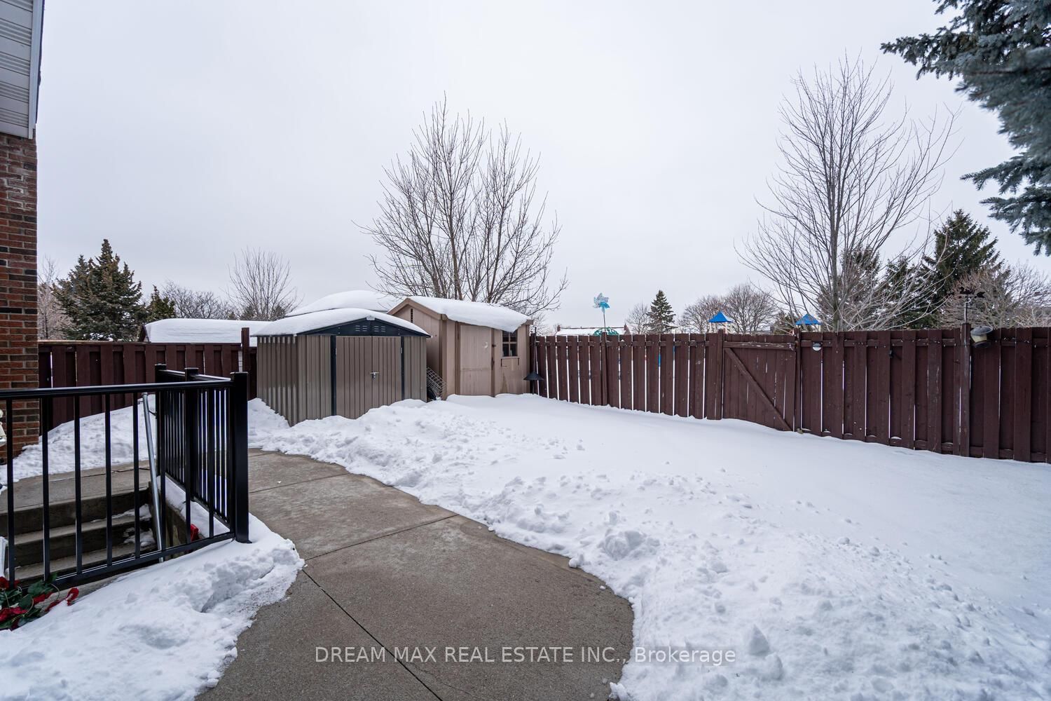 Detached House for sale at 68 Winterfold Drive, Brampton, Ontario, L6V 3T2 - Madoc - MLS: W12927206