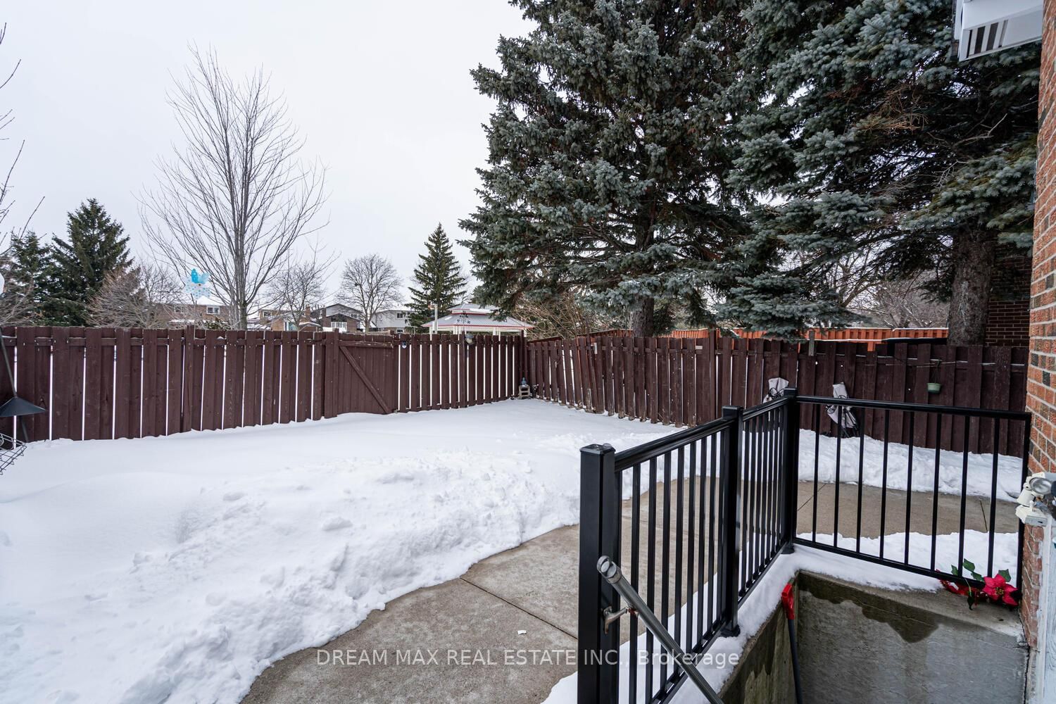 Detached House for sale at 68 Winterfold Drive, Brampton, Ontario, L6V 3T2 - Madoc - MLS: W12927206