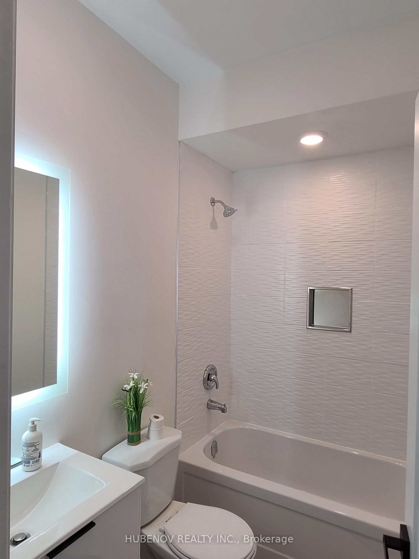 1535 Dufferin Street - Photo 6