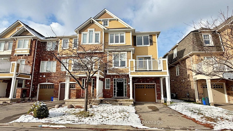 275 Woodley Cres, Milton, L9T 8B8 | Image 3