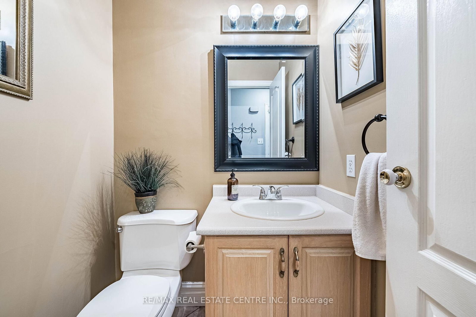 Townhouse for sale at 7 Morley Crescent, Brampton, Ontario, L6S 3K8 - Central Park - MLS: W12927442