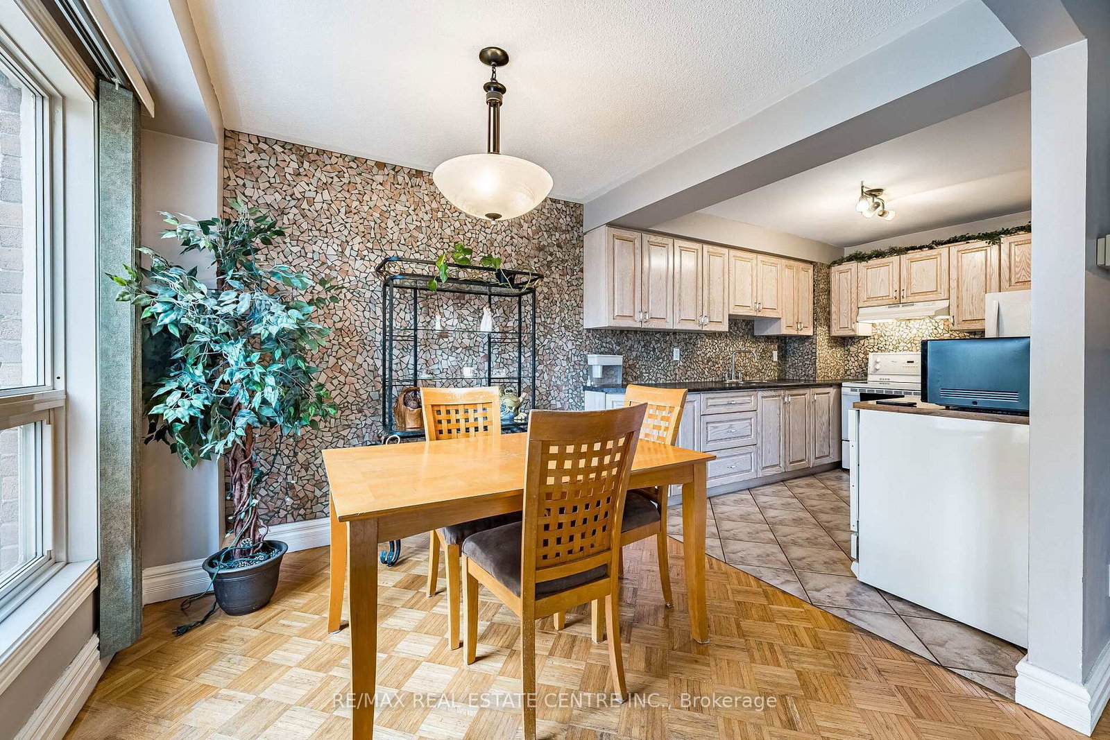 Townhouse for sale at 7 Morley Crescent, Brampton, Ontario, L6S 3K8 - Central Park - MLS: W12927442