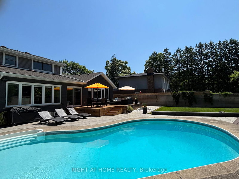 204 Walkers Line, Burlington, L7N 2C3 | Image 3