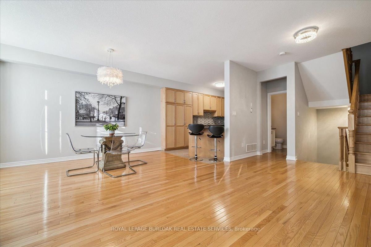 Townhouse for sale at 36-181 Plains Road, Burlington, Ontario, L7T 0B1 - Bayview - MLS: W12927706