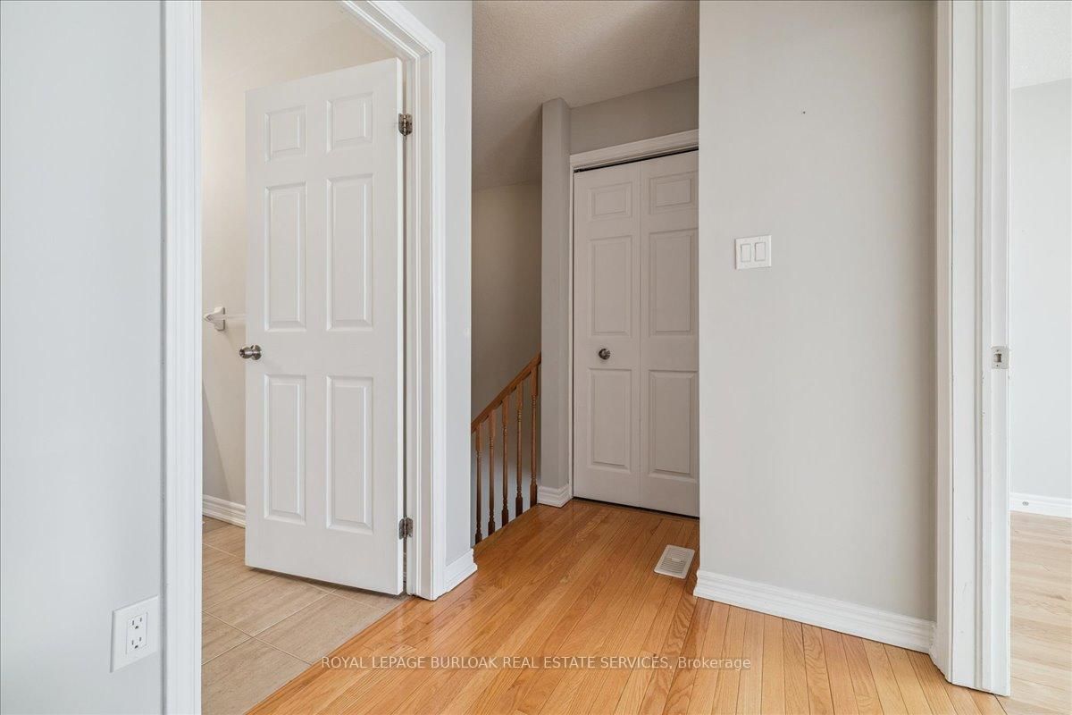 Townhouse for sale at 36-181 Plains Road, Burlington, Ontario, L7T 0B1 - Bayview - MLS: W12927706