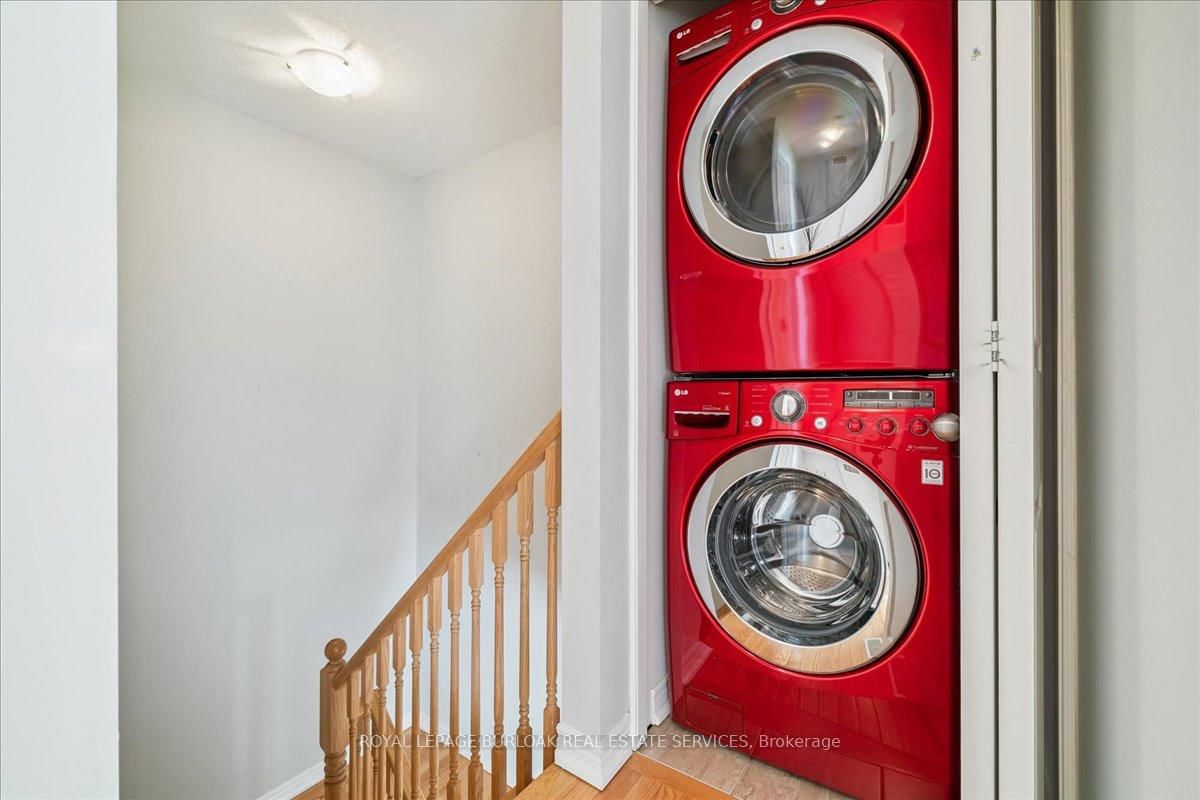 Townhouse for sale at 36-181 Plains Road, Burlington, Ontario, L7T 0B1 - Bayview - MLS: W12927706