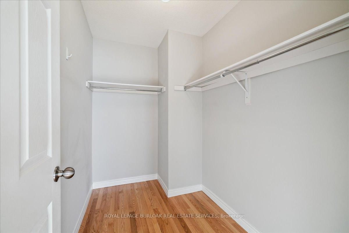 Townhouse for sale at 36-181 Plains Road, Burlington, Ontario, L7T 0B1 - Bayview - MLS: W12927706