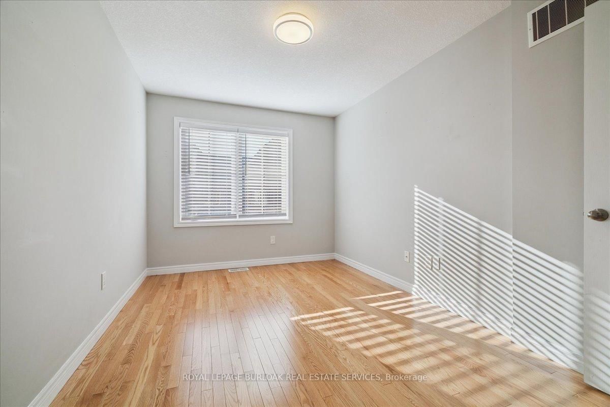 Townhouse for sale at 36-181 Plains Road, Burlington, Ontario, L7T 0B1 - Bayview - MLS: W12927706