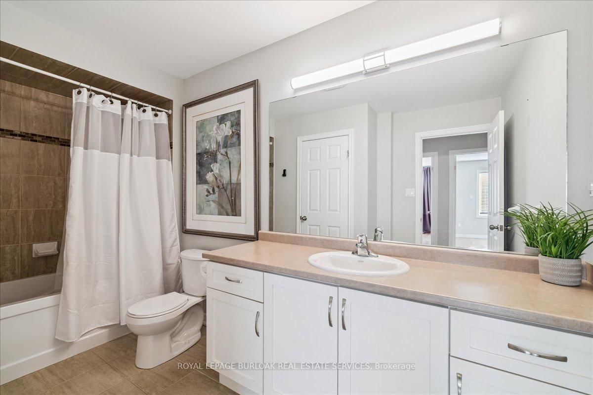 Townhouse for sale at 36-181 Plains Road, Burlington, Ontario, L7T 0B1 - Bayview - MLS: W12927706