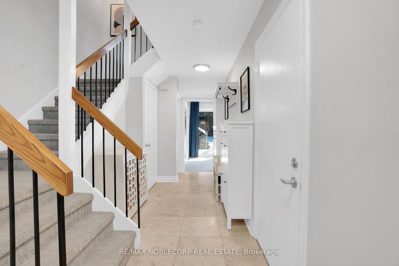 52 - 1080 Walden Circ, Mississauga, L5J 4J9 | Image 3