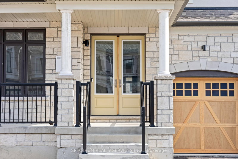 17 Mosswood Tr, Brampton, L6P 4E7 | Image 2