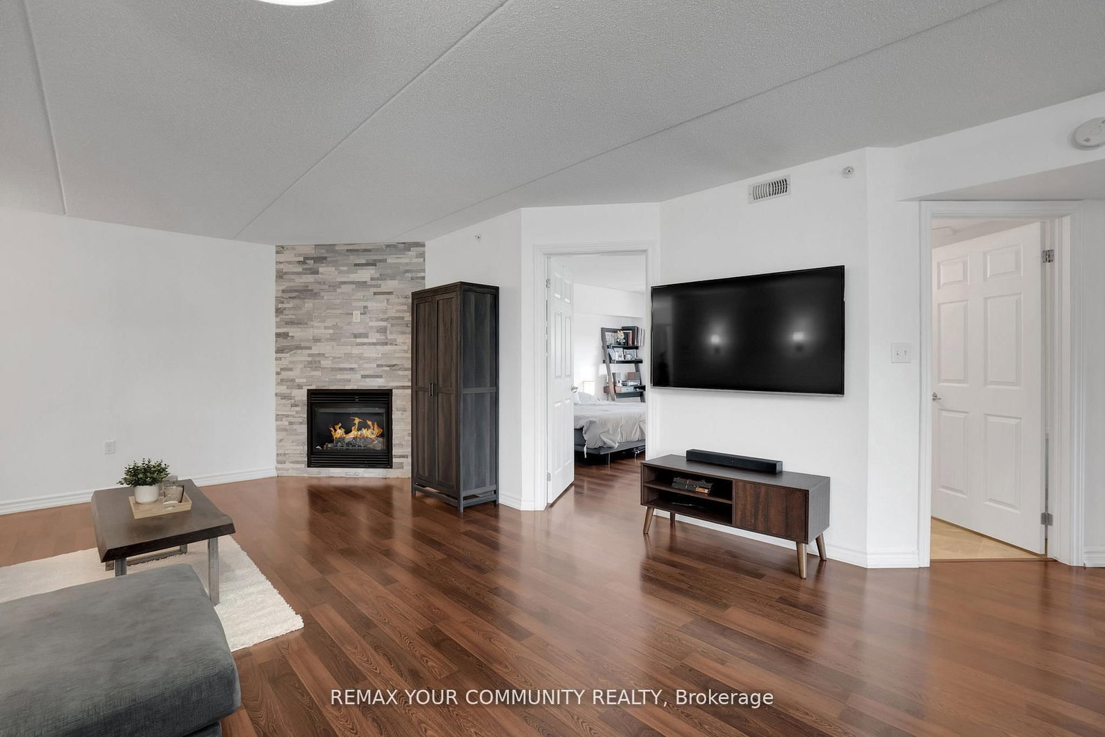 Condo for sale at 101-1360 Main Street, Milton, Ontario, L9T 7S5 - Dempsey - MLS: W12928024