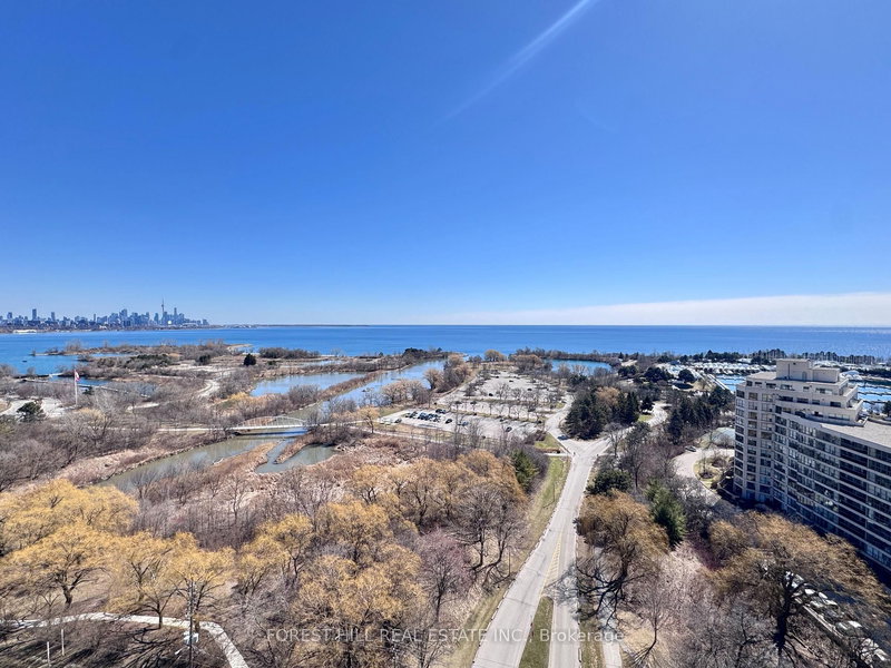 home for lease on 1806-2240 Lake Shore Boulevard W