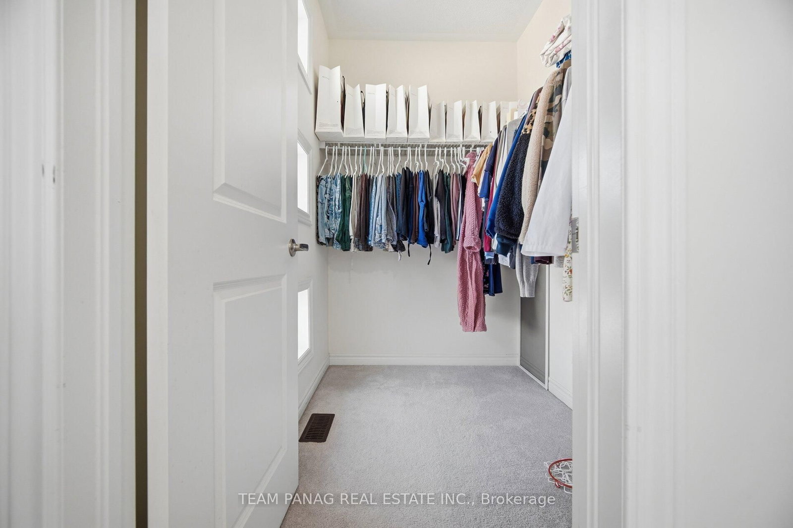 Detached House for sale at 54 Moorcroft Place, Brampton, Ontario, L6S 2K9 - Bram East - MLS: W12928222