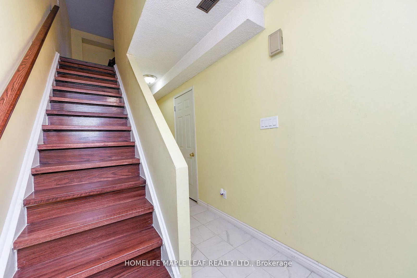 Townhouse for sale at 85 Enmount Drive, Brampton, Ontario, L6T 4C9 - Southgate - MLS: W12928346