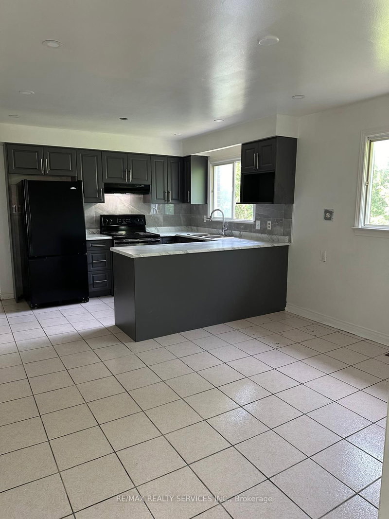 Main - 134 Jade Cres, Brampton, L6S 3H8 | Image 3