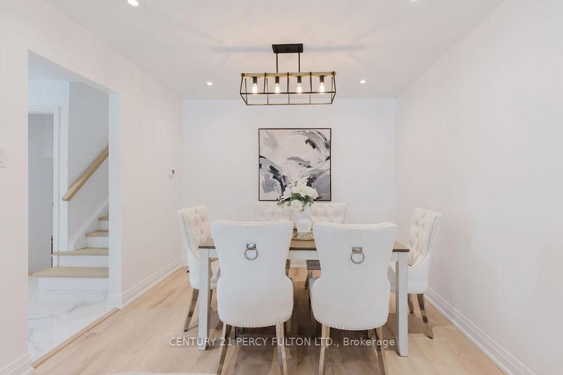 11 Bay Crest Dr, Brampton, L6Z 1H5 | Image 3