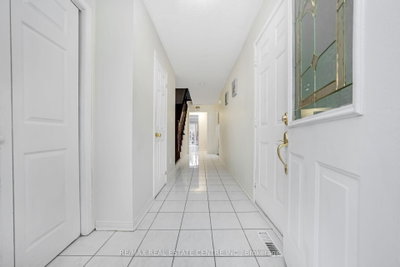 Unit 37 — 35 Malta Avenue N — photo 4