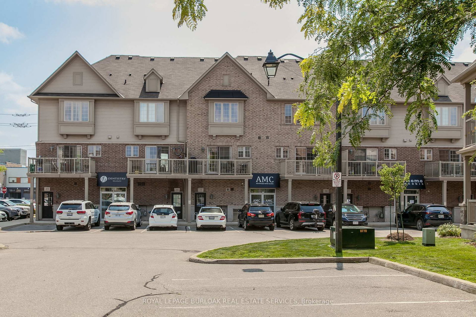 Townhouse for sale at 26-1401 Plains Road, Burlington, Ontario, L7R 0C2 - Freeman - MLS: W12928622